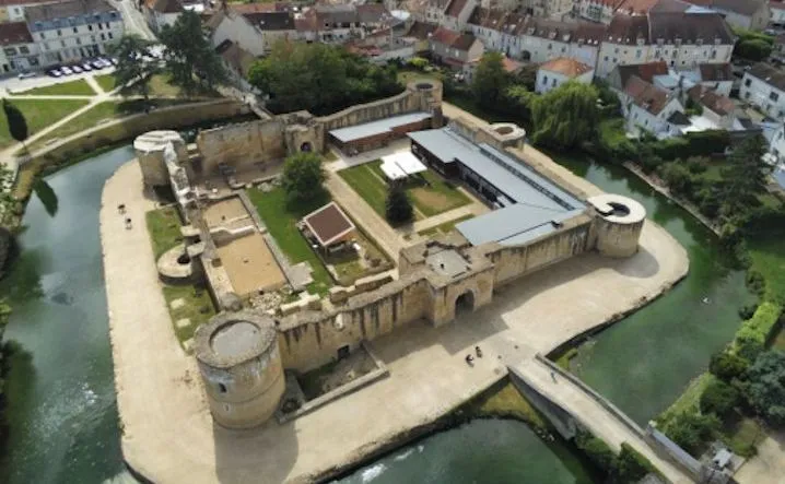 Château — Stage de Restauration du Patrimoine - Château de Brie-Comte-Robert, Brie-Comte-Robert